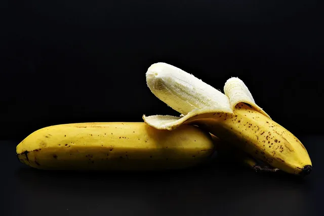Spectrum Banana Holder Twist Black